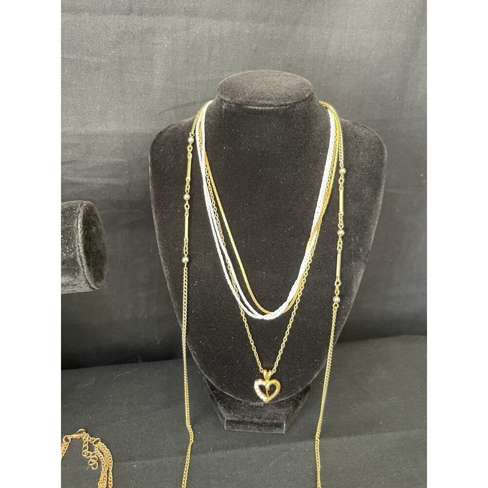 Vintage To Now Gold tone Jewelry Lot Necklace Bracelet Earrings Brooch - Picture 5 of 6